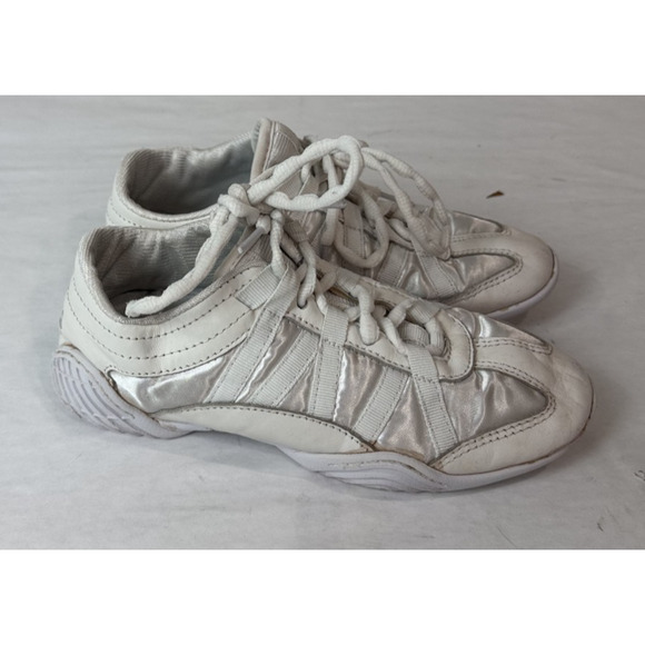 Infinity Evolution Cheer White Shoes Size 6 Leather/Sateen NF-1003-0000 Sneakers - Picture 1 of 11